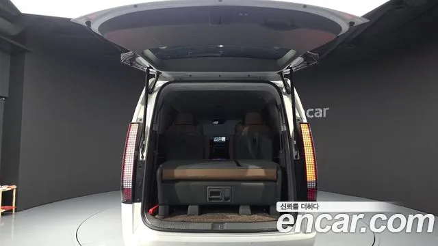 Hyundai Staria Staria Lounge 9 мест — Фото автомобиля 19