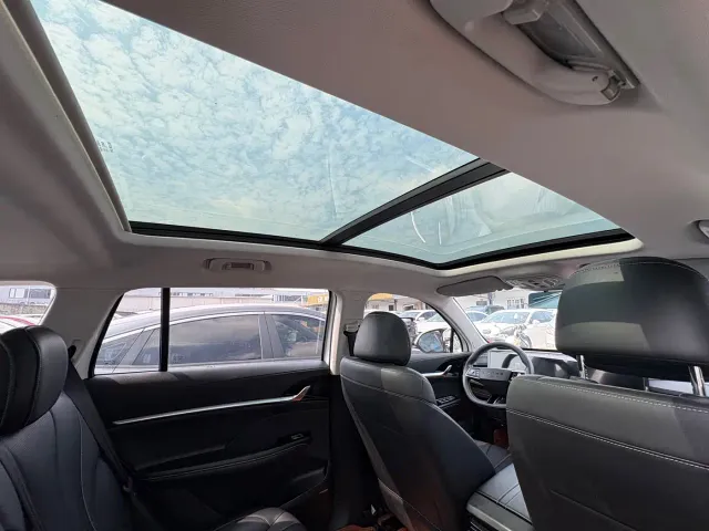 Roewe RX5 Max — Фото автомобиля 11