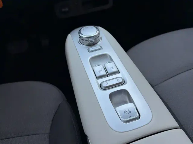Changan Lumin — Фото автомобиля 13