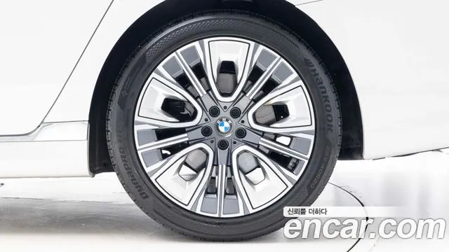BMW 7 Series G70 — Фото автомобиля 5
