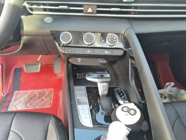 Hyundai Elantra — Фото автомобиля 13