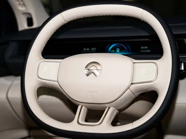 Nio ES8 — Фото автомобиля 10