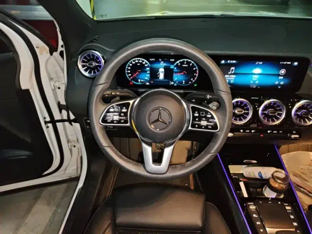 Mercedes-Benz GLA-Class — Фото автомобиля 13
