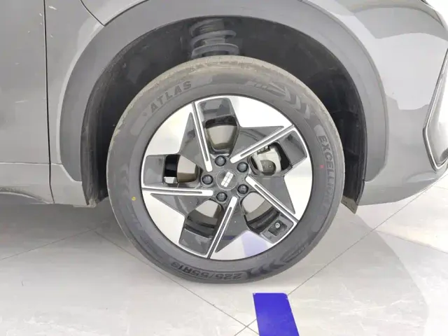 Geely Galaxy E5 — Фото автомобиля 6