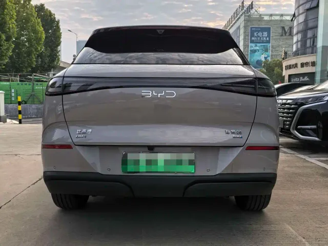 BYD Sealion 06 — Фото автомобиля 4