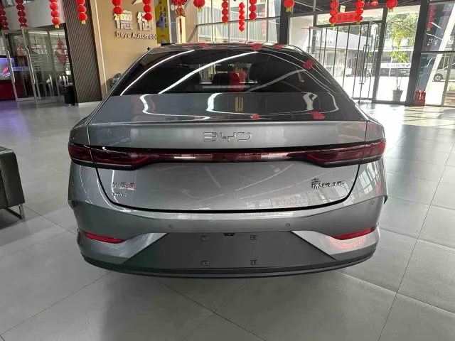 BYD Qin PLUS — Фото автомобиля 8