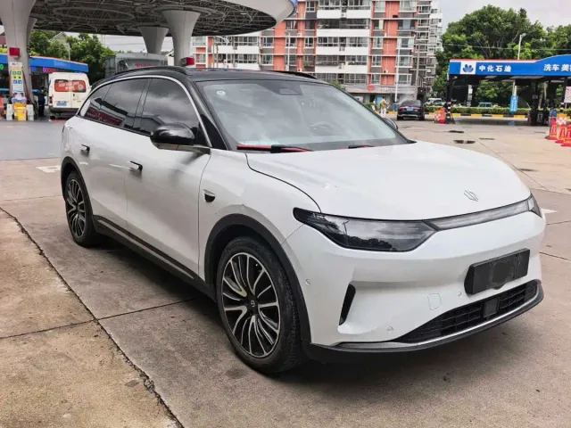 Leapmotor C11 — Фото автомобиля 2