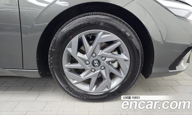 Hyundai Avante CN7 — Фото автомобиля 6