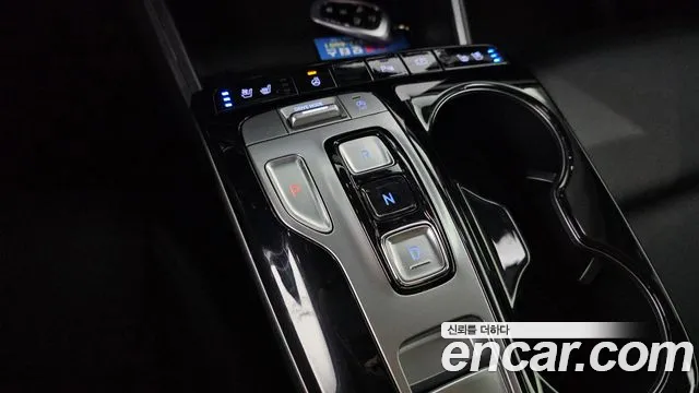 Hyundai Tucson Tucson (NX4) Бензин 1.6 турбо 2WD — Фото автомобиля 9