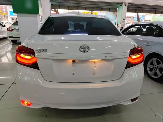 Toyota Vios — Фото автомобиля 5