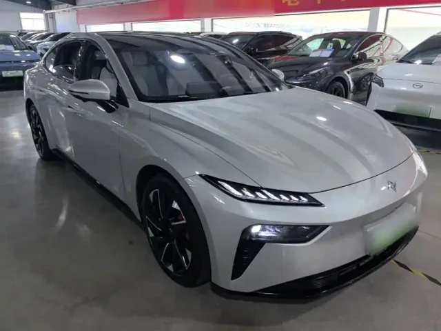 Dongfeng eπ 007 — Фото автомобиля 3