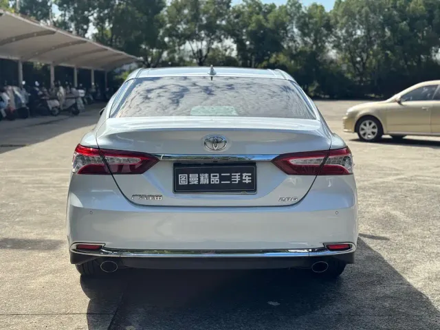 Toyota Camry — Фото автомобиля 6