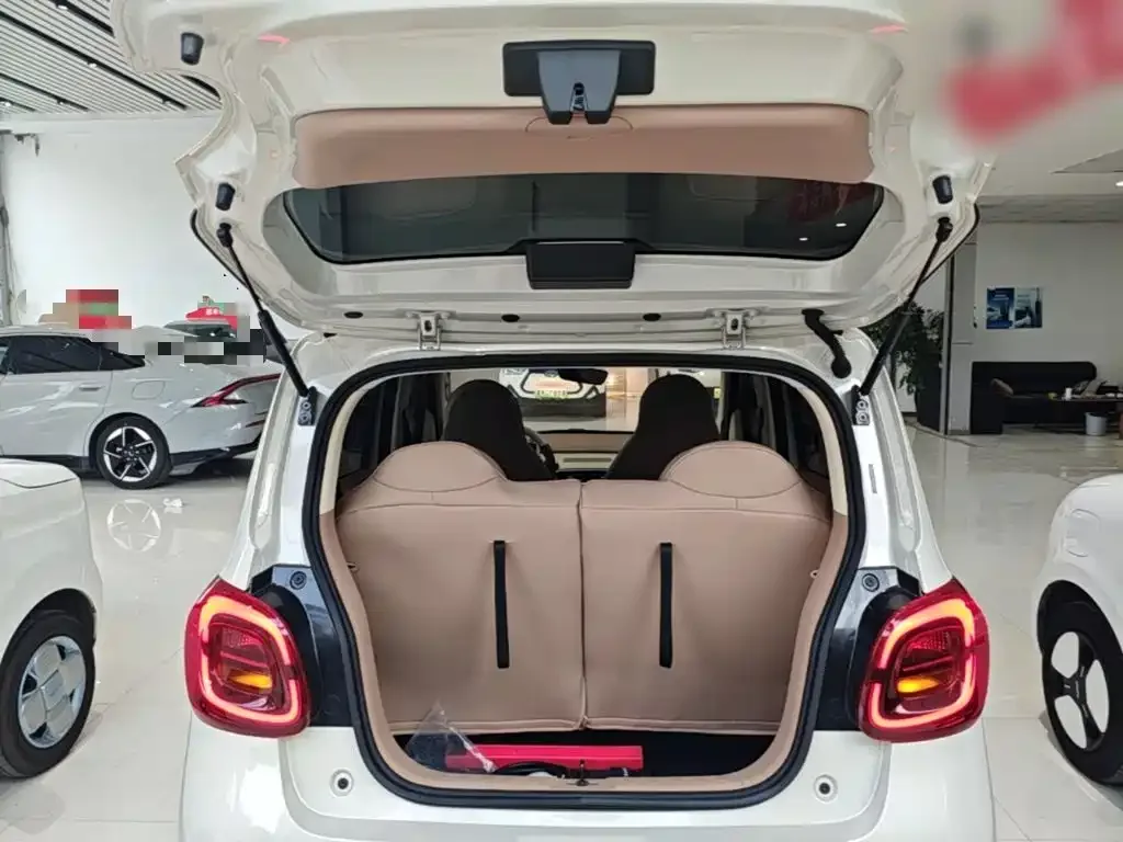Wuling Motors Hongguang MINIEV 2025 4-Door Advanced — Фото автомобиля 18