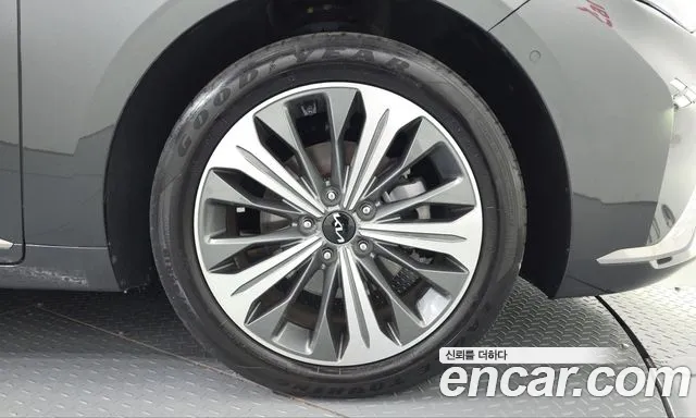 Kia K8 Hybrid — Фото автомобиля 6