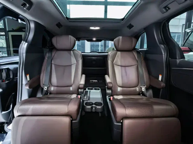 Toyota Granvia — Фото автомобиля 4