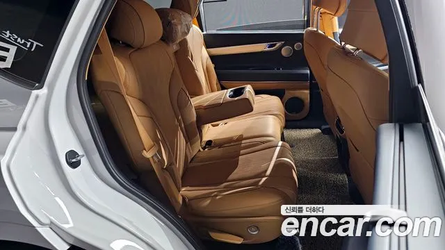 Genesis GV80 — Фото автомобиля 12