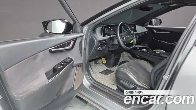 Kia EV6 — Фото автомобиля 10