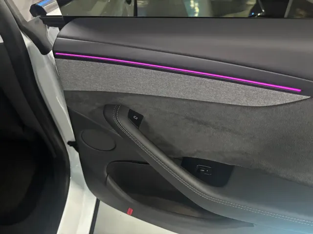 Tesla Model Y — Фото автомобиля 9