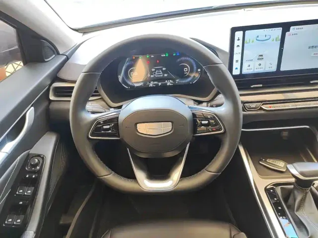 Geely Emgrand — Фото автомобиля 10