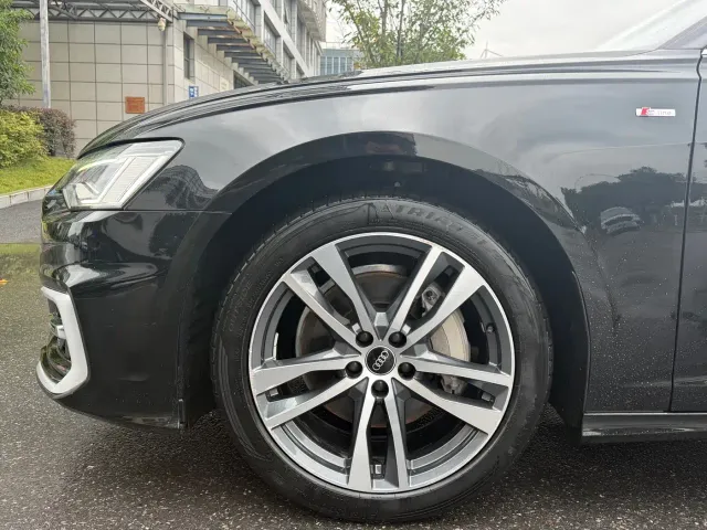 Audi A6L — Фото автомобиля 3
