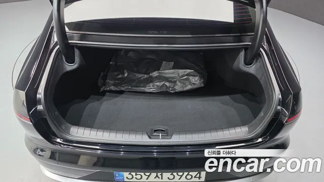Hyundai Grandeur Grandeur (GN7) 2.5 Бензин 2WD — Фото автомобиля 29
