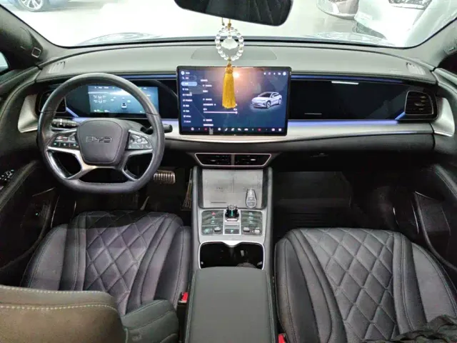 BYD Sealion 07 EV — Фото автомобиля 9