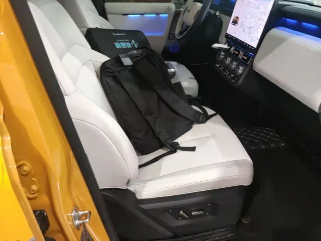 iCAR V23 — Фото автомобиля 19