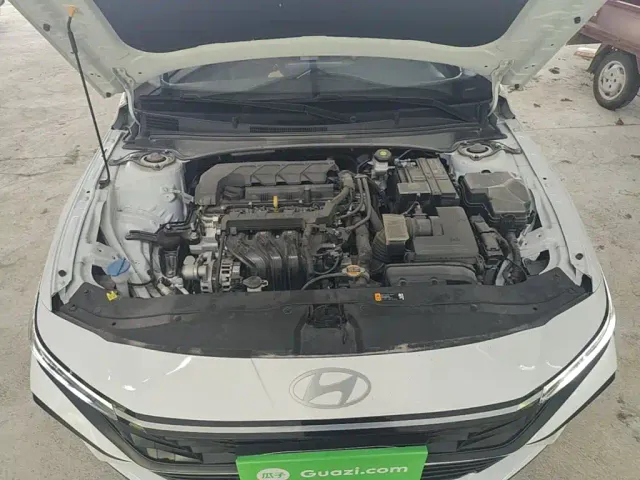 Hyundai Elantra — Фото автомобиля 19