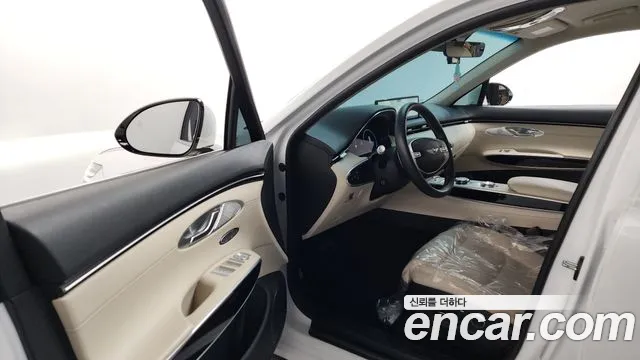 Genesis GV70 2.5T Бензин AWD — Фото автомобиля 10