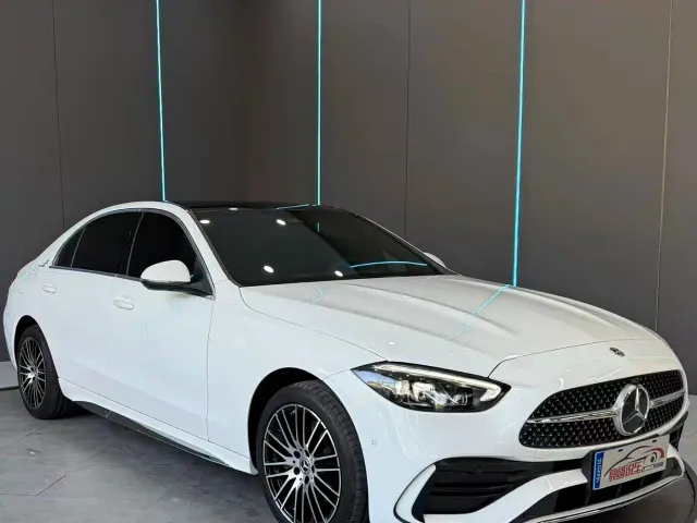 Mercedes-Benz C-Class — Фото автомобиля 3