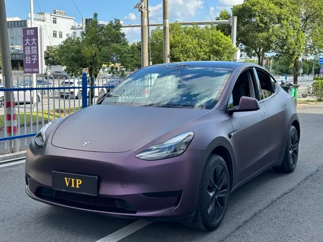 Фотография автомобиля — Tesla Model Y