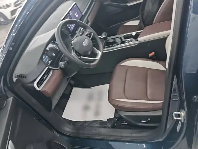 Geely Emgrand — Фото автомобиля 14