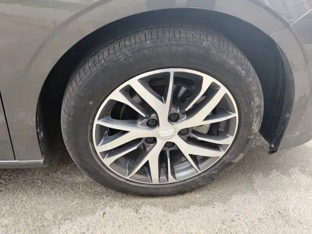 Geely Emgrand — Фото автомобиля 8