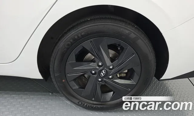 Hyundai Avante CN7 — Фото автомобиля 6