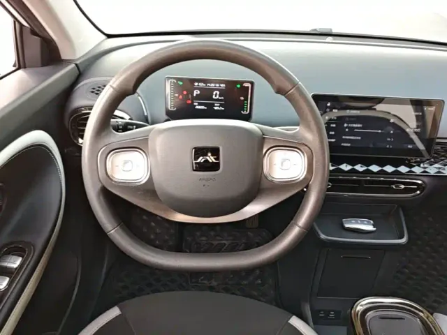 JAC Yiwei 3 — Фото автомобиля 10