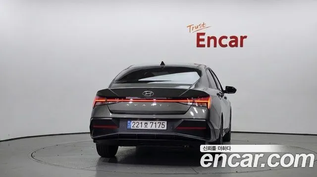 Hyundai Avante CN7 — Фото автомобиля 4