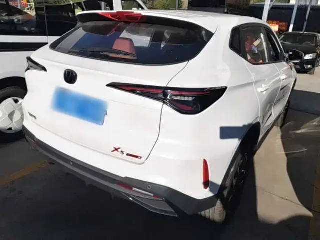 Changan X5 Plus — Фото автомобиля 6