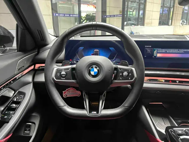 BMW 5 Series — Фото автомобиля 27