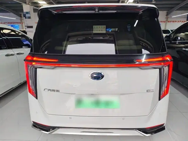 GAC Trumpchi E9 — Фото автомобиля 5