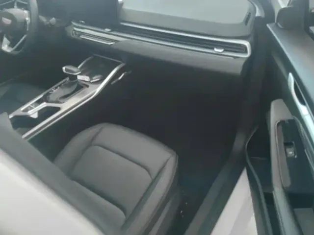 Geely Emgrand — Фото автомобиля 8