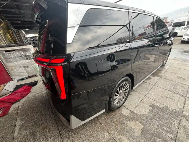 GAC Trumpchi M8 — Фото автомобиля 16