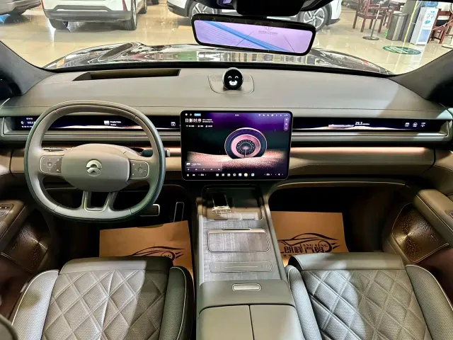 Nio ES8 — Фото автомобиля 19