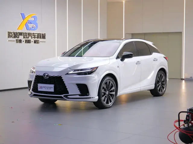 Фотография автомобиля — Lexus RX