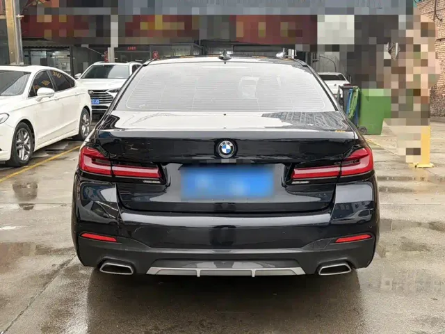 BMW 5 Series — Фото автомобиля 5
