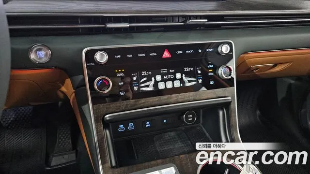 Genesis GV80 — Фото автомобиля 22