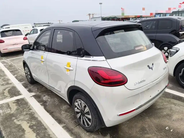 Wuling Bingo — Фото автомобиля 4