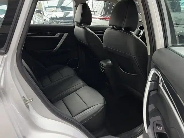Geely Binyue — Фото автомобиля 20