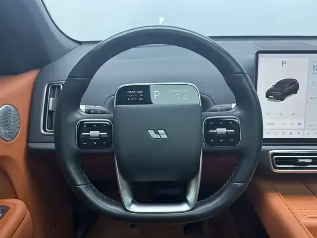 Li Auto L7 — Фото автомобиля 13