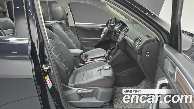 Volkswagen Tiguan — Фото автомобиля 11