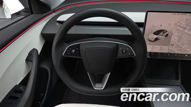 Tesla Model 3 — Фото автомобиля 19